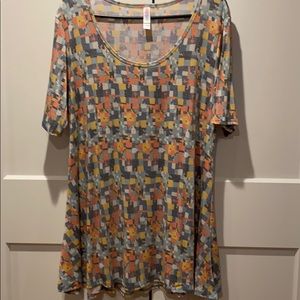 LuLaRoe Perfect T Size L
